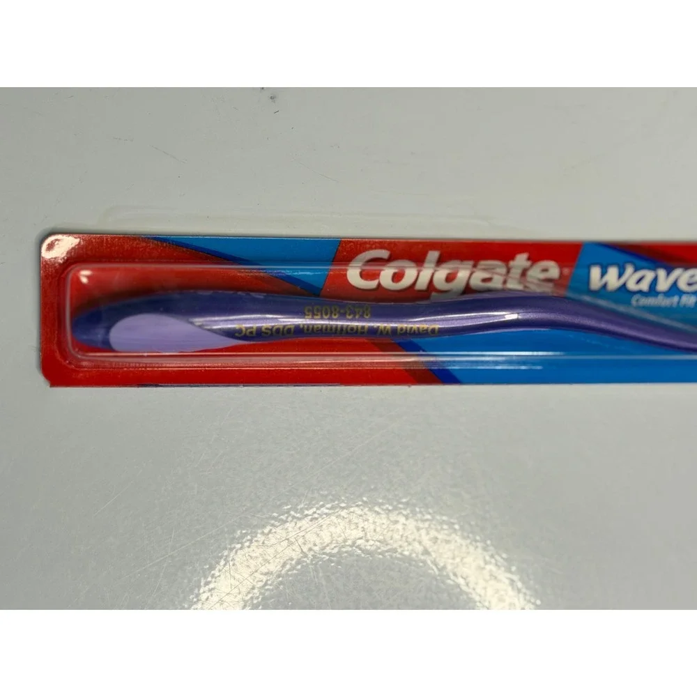 Colgate Wave Toothbrush Purple Comfort Fit Soft Compact‎ New Old Stock Sealed